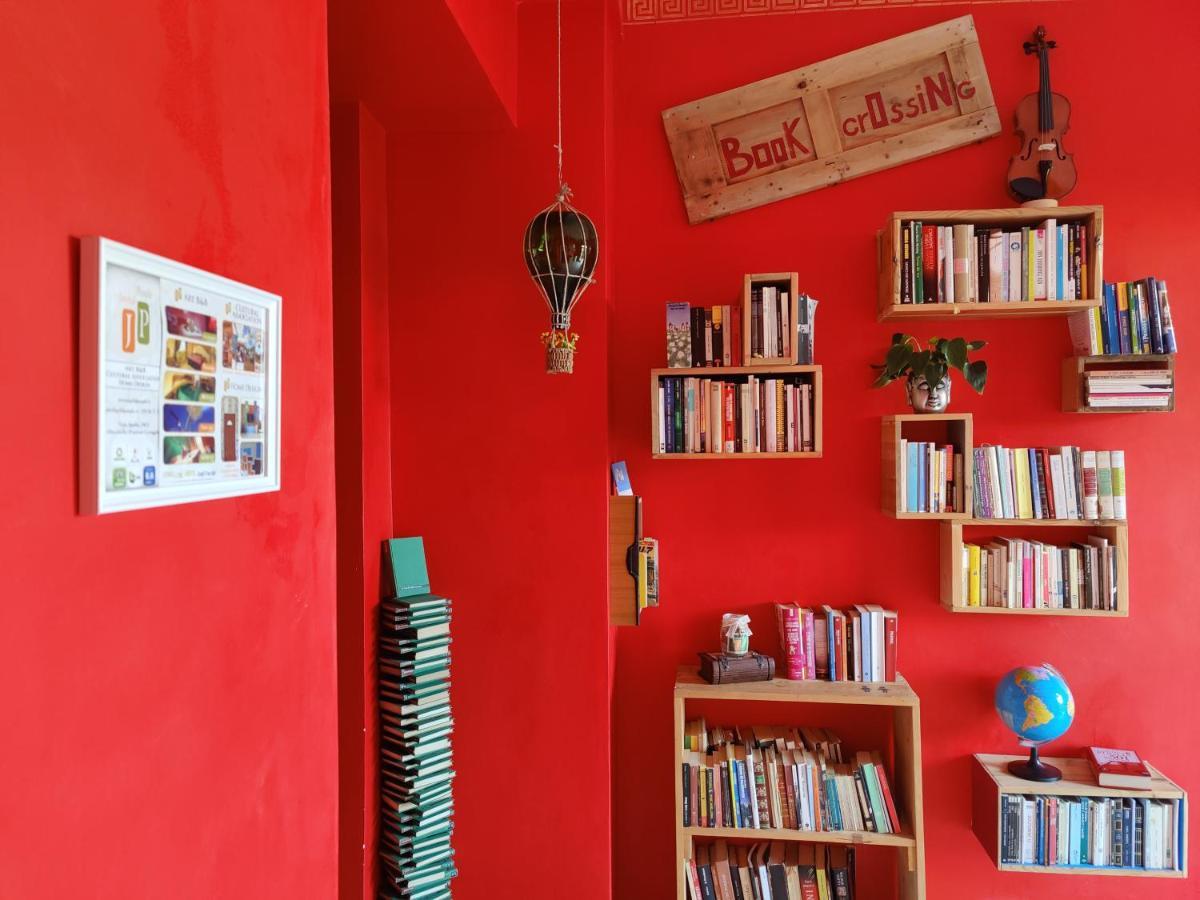 אלברובלו Art Rooms Joyful People מראה חיצוני תמונה
