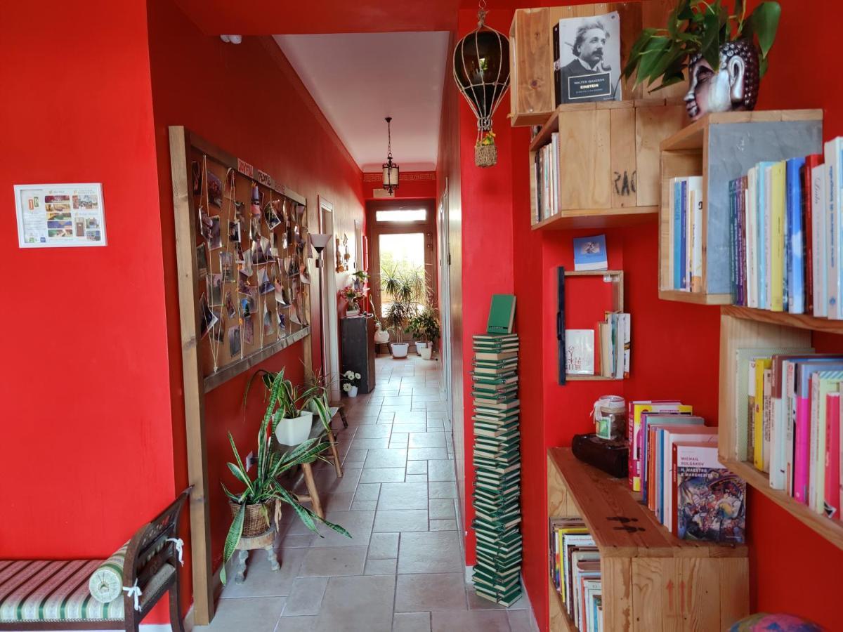 אלברובלו Art Rooms Joyful People מראה חיצוני תמונה