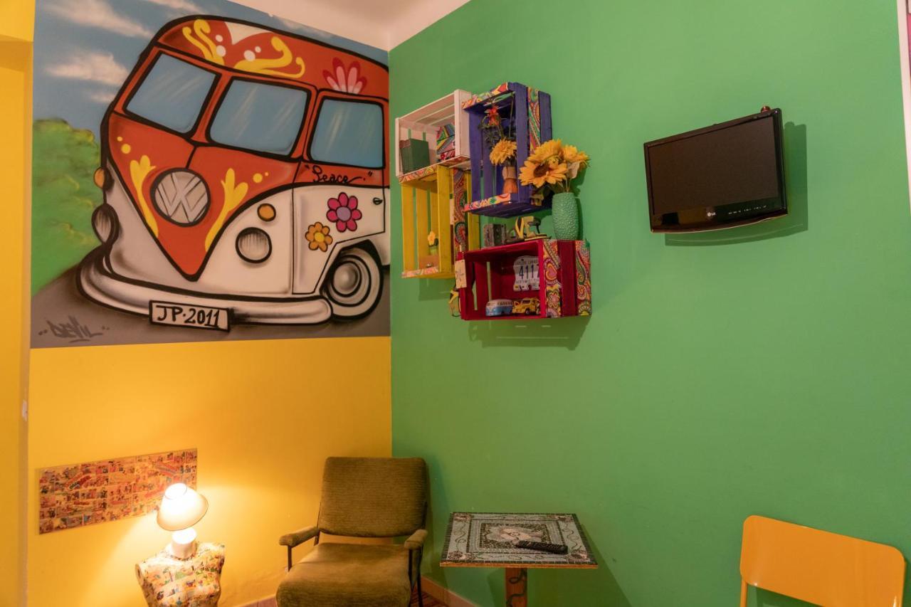 אלברובלו Art Rooms Joyful People מראה חיצוני תמונה